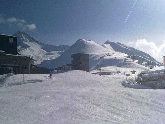 20100310288.jpg